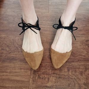 C Label Pointy Toe D'Orsay Tie Up Flats